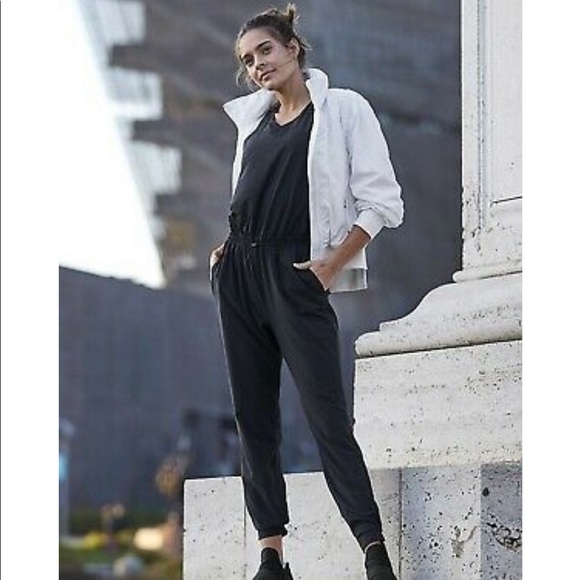 Shown in black but olive green - Picture 6 of 8